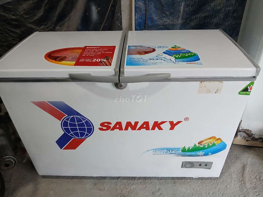 Mình cần bán tủ đông Sanaky 320 lít