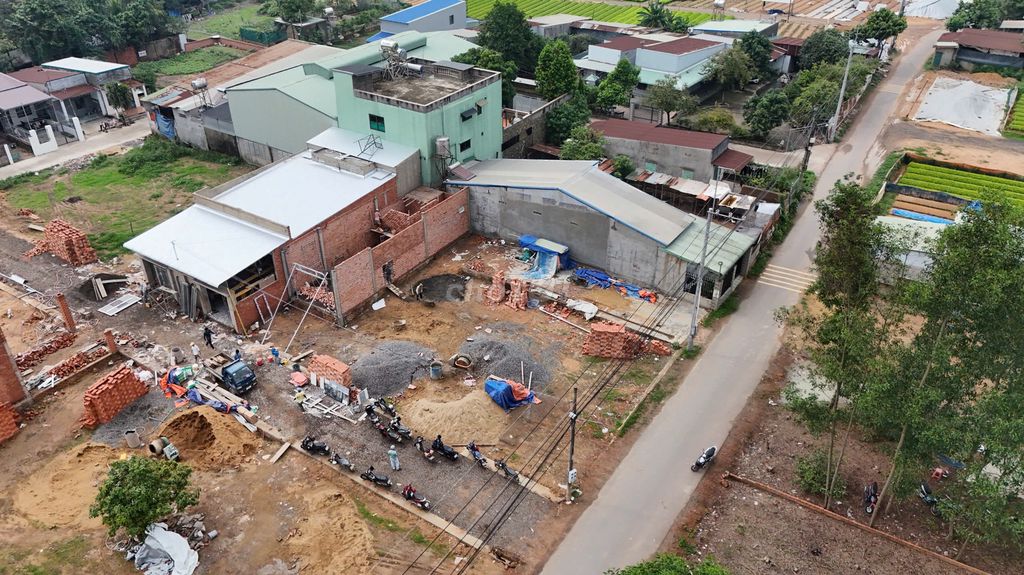 Bán đất ngay chợ và ngã 3 Trà Cổ, gần Quốc lộ 1A và KCN  Giang Điền