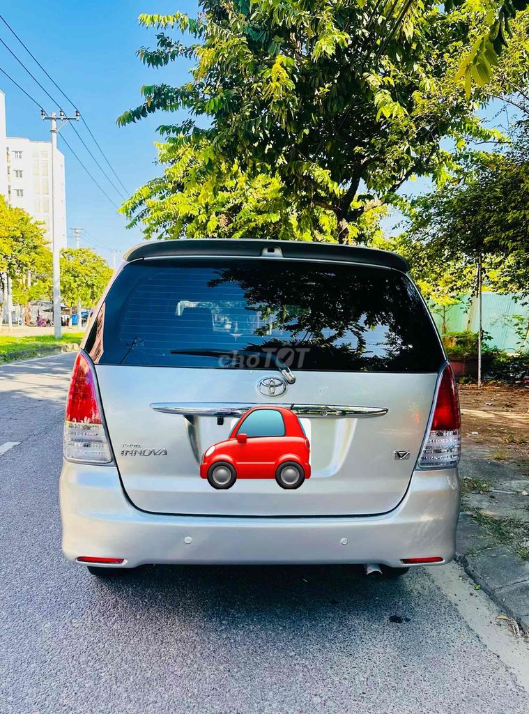 Toyota Innova, автомат, в отличном состоянии