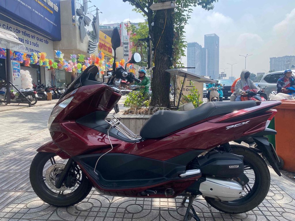 Honda PCX 2023 Красный 32 000 км 2016 Блокнот (Bstp) Собственник