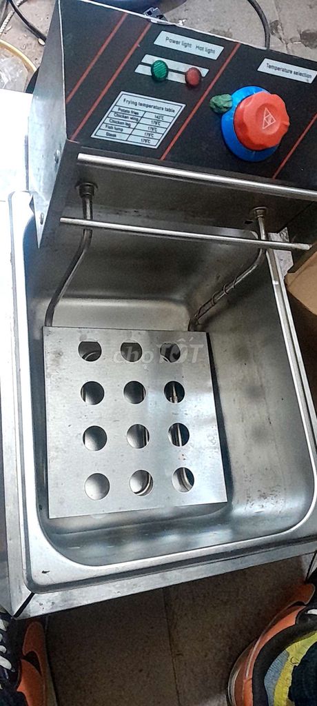Bếp chiên điện 5L Thép không gỉ. Mua bán Bếp, lò, đồ điện nhà bếp tại Quận Hoàng Mai Hà Nội được đăng bởi Anh Tuan hình 1