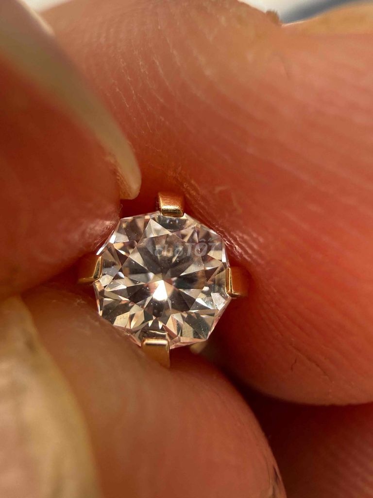 Bông tai Vàng 14K Kim cương. Mua bán Phụ kiện thời trang khác tại Thành phố Long Khánh Đồng Nai được đăng bởi Mr Authentic hình 1