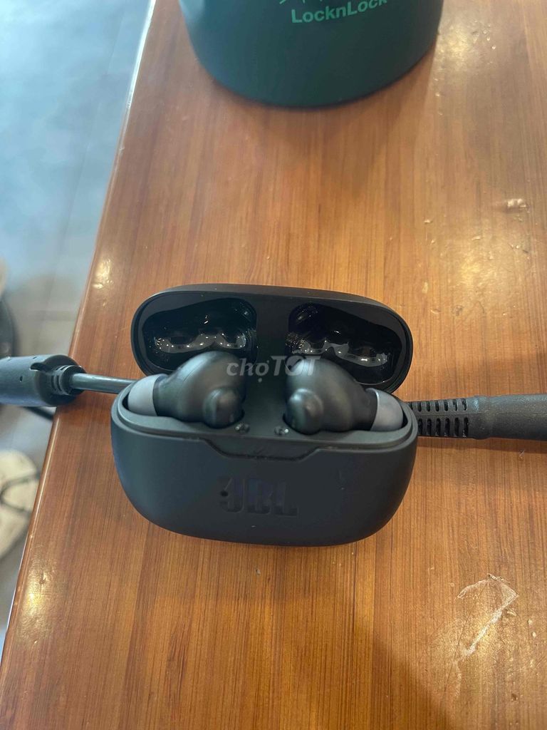 Tai nghe không dây JBL Wave Beam 2 Đen 99%. Mua bán Tivi, Âm thanh tại Quận 8 Tp Hồ Chí Minh được đăng bởi Louis Nguyen hình 1