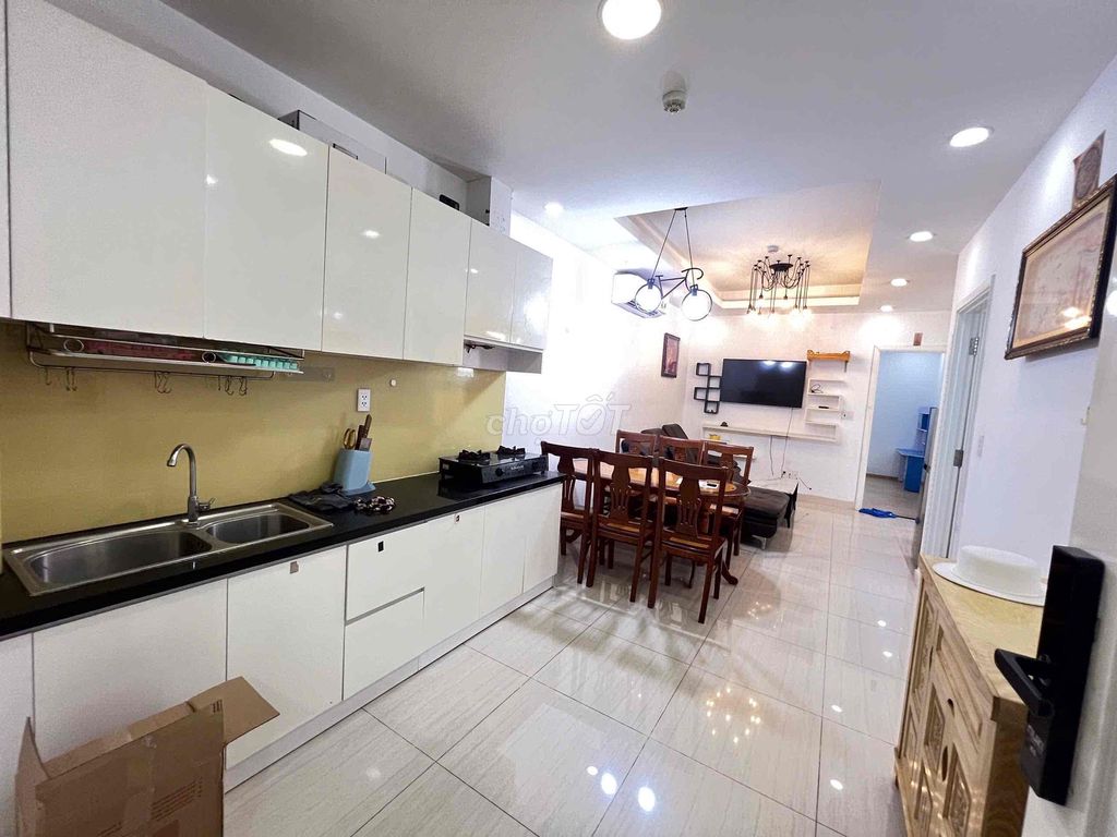 Bán căn hộ 2PN giá 3,6 tỷ có sổ hồng tặng hết nội thất