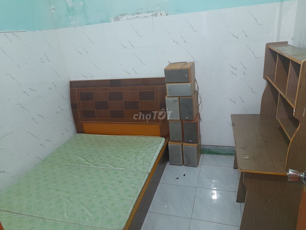 Nguyên căn 4mx12m 1 lầu sẵn nội thất và máy lạnh