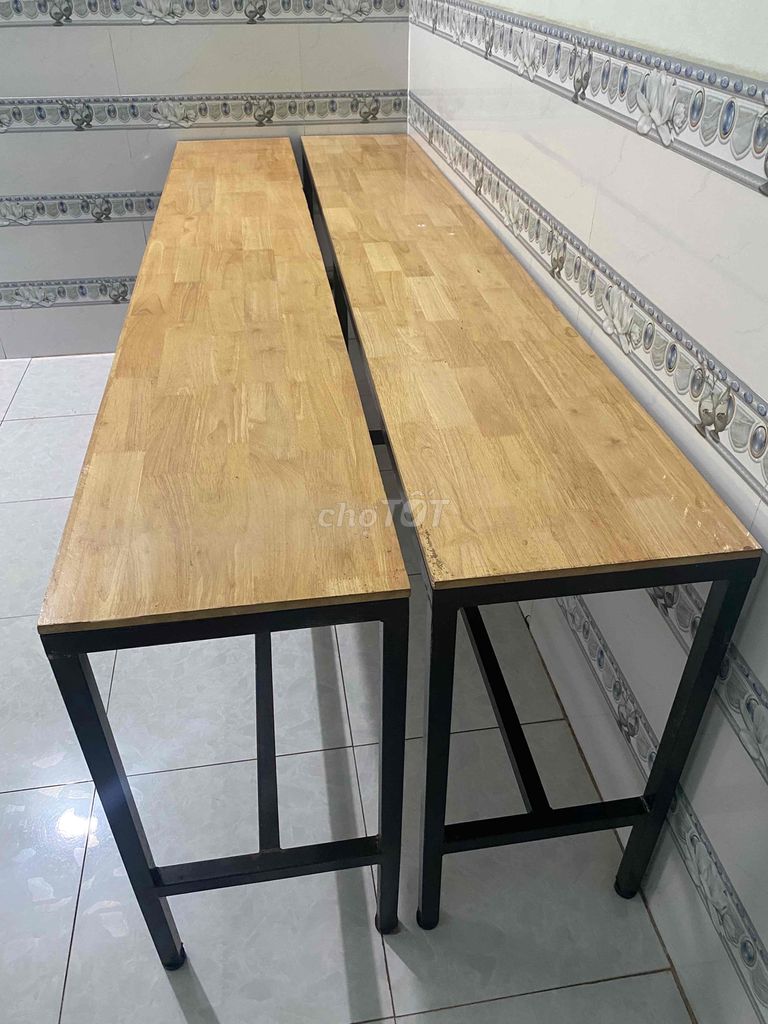 cần thanh lý 3 bàn học và ghế kèm theo
