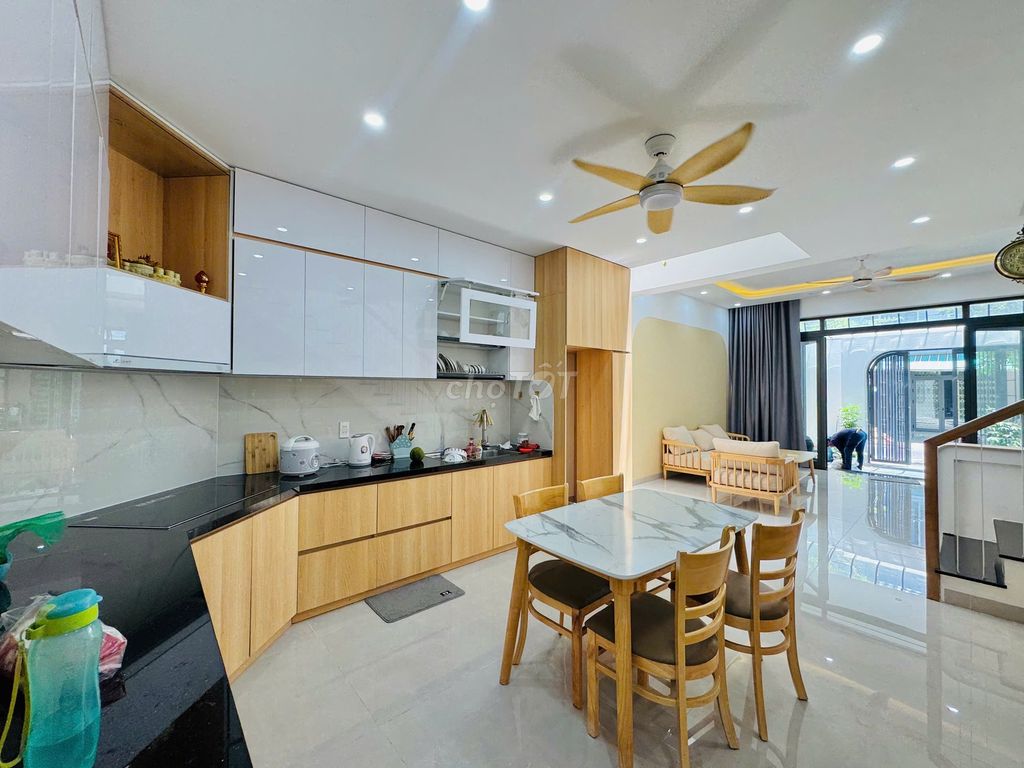 Nhà 3pn 2wc mới 100% khu hoà xuân
