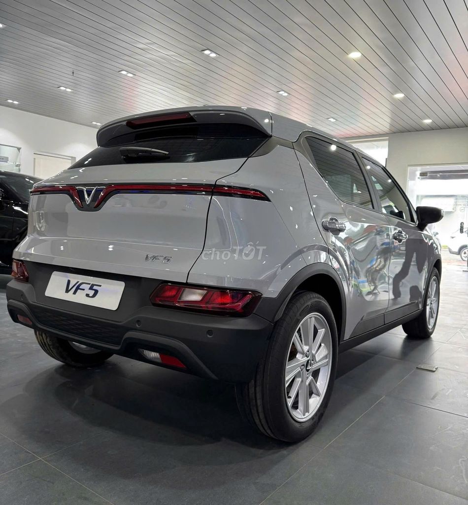 VF5 hỗ trợ đki bs vàng, trả trước từ 0đ nhận xe. Mua bán Ô tô tại Quận 12 Tp Hồ Chí Minh được đăng bởi Vinfast Phan Trọng Tuệ Q12 hình 2