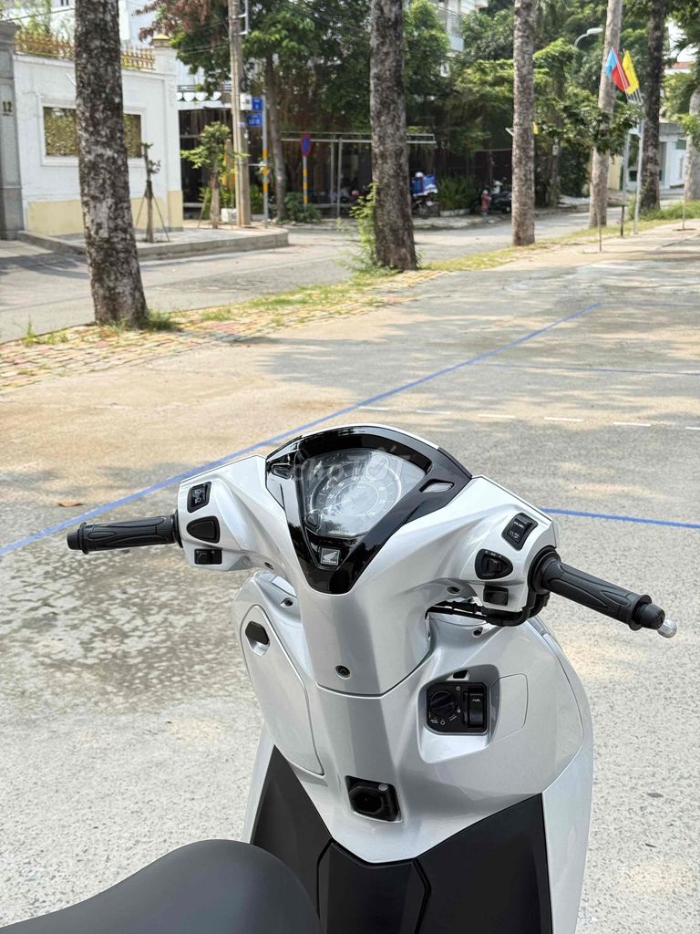 🌈 Honda Lead 125 2019 Серебряный долговой крокодил Porsche TT 10 🍠