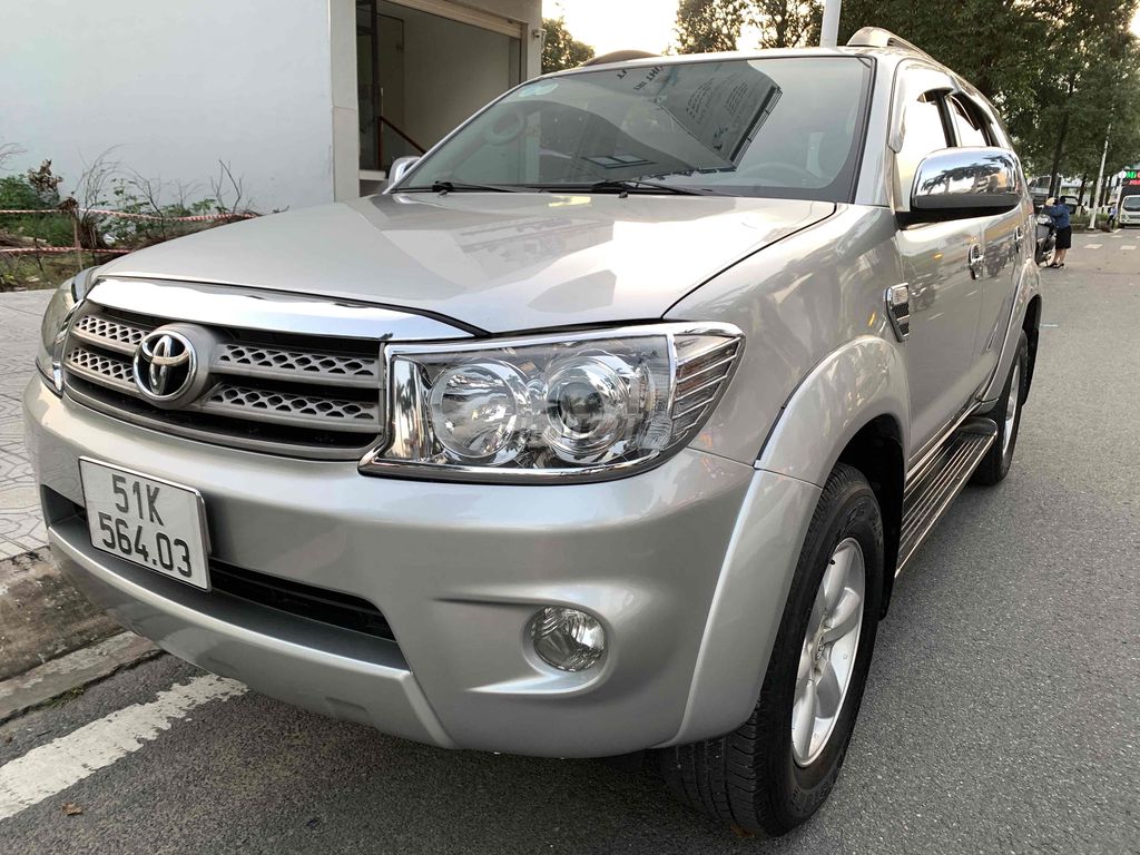 FORTUNER V 2011  - 90000 km xe gia đình