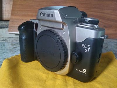 Canon EOS 55