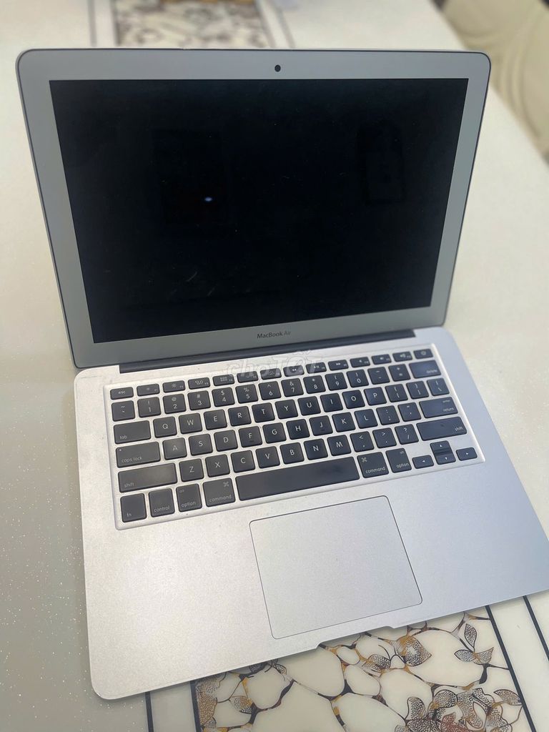 Apple MacBook Air 2017 i5 8GB/128GB. Mua bán Laptop tại Quận 7 Tp Hồ Chí Minh được đăng bởi tranvulinh hình 1