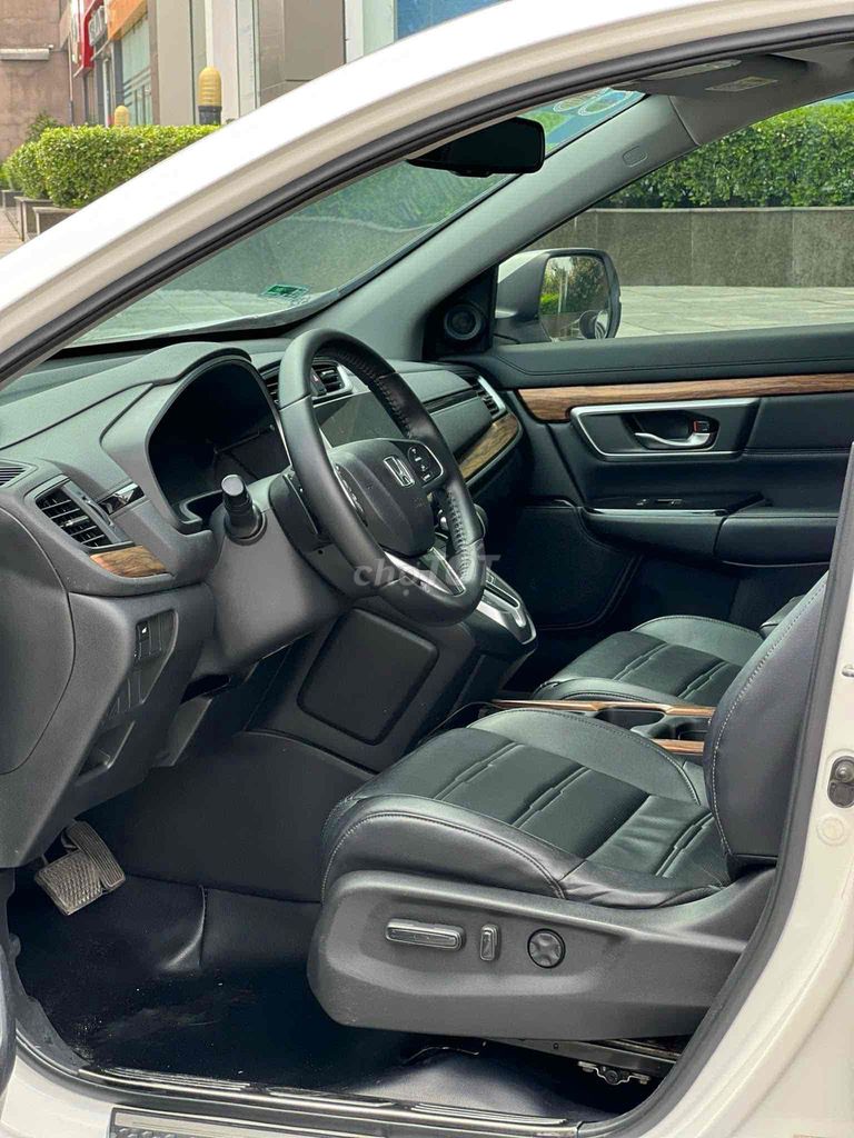 Honda CR V 2018 L - 65000 km. Mua bán Ô tô tại Quận Thanh Xuân Hà Nội được đăng bởi Nguyen van Nam hình 6