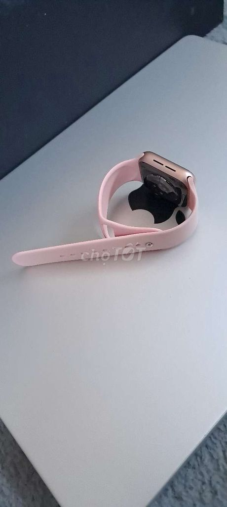 Apple Watch Series 6 Hồng. Mua bán Thiết bị đeo thông minh tại Quận 10 Tp Hồ Chí Minh được đăng bởi Hiếu Apple Watch hình 1