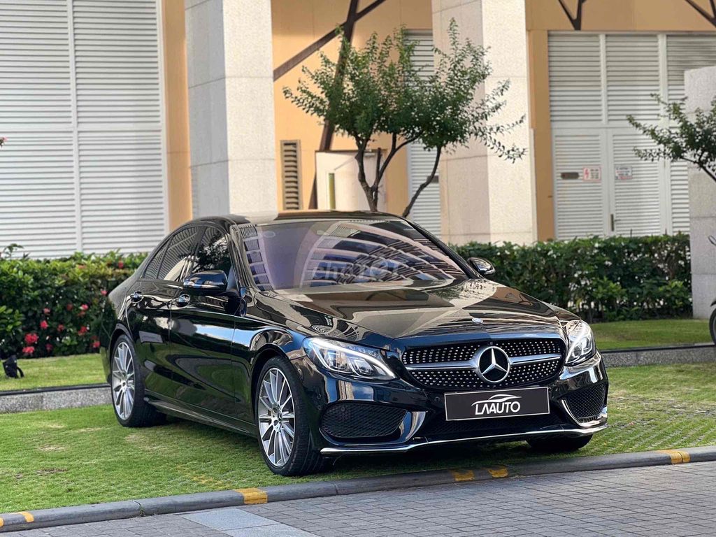 Mercedes Benz C Class 2018 C300 AMG - 79000 km