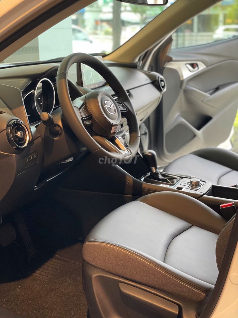 NEW MAZDA CX3 2025 GIẢM GIÁ TỐT, ĐỦ MÀU GIAO NGAY. Mua bán Ô tô tại Quận 1 Tp Hồ Chí Minh được đăng bởi Thảo Kia Mazda Trường Chinh hình 8