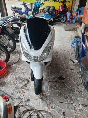 Xe máy Honda PCX màu trắng. Mua bán Xe máy tại Quận Bình Tân Tp Hồ Chí Minh được đăng bởi Cường phát 