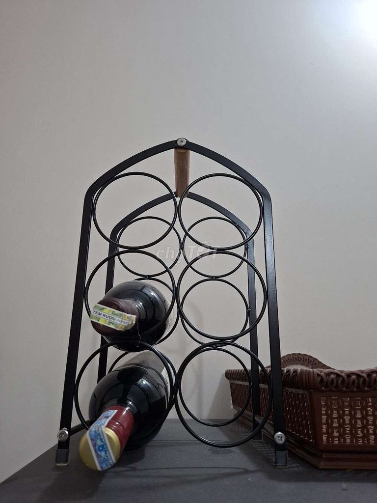 Kệ rượu vang Inox sơn đen 6 ô. Mua bán Tủ, kệ gia đình tại Quận 1 Tp Hồ Chí Minh được đăng bởi Trinh hình 1