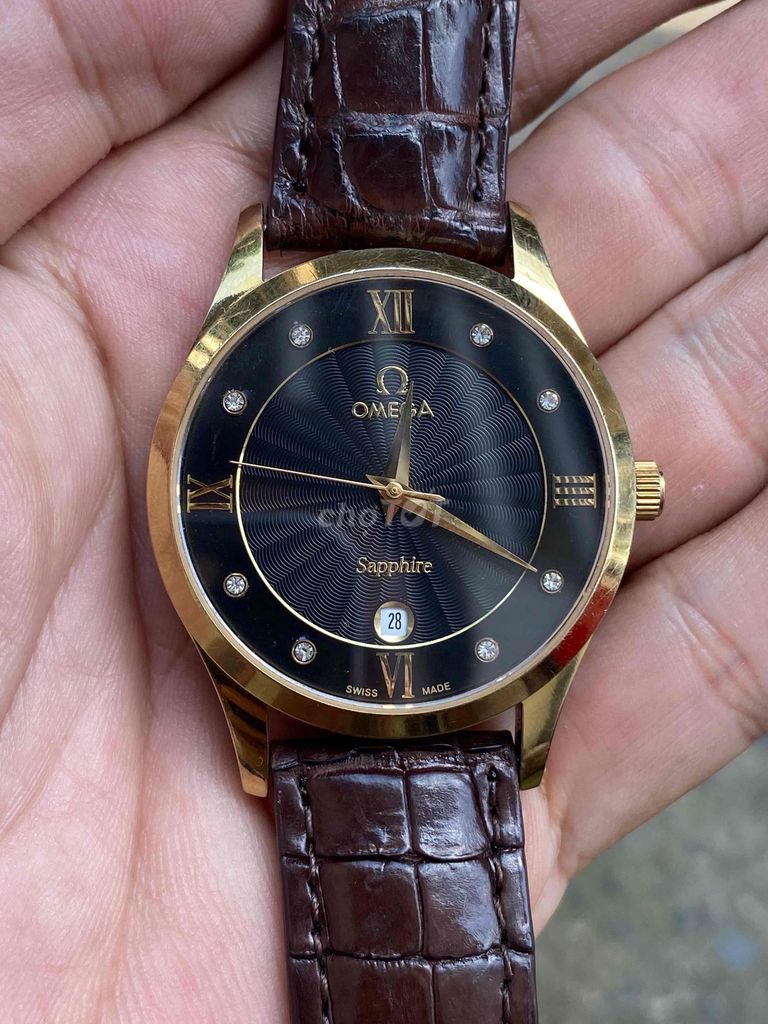 Đồng hồ Nhật cho nam size 39mm, mặt đen kim vàng