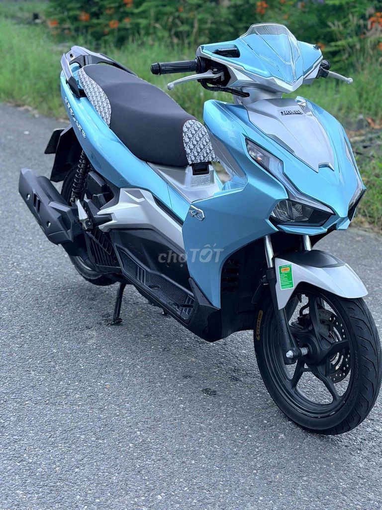 Лезвие Honda Air Blade 150 2021 ABS синее серебро 43