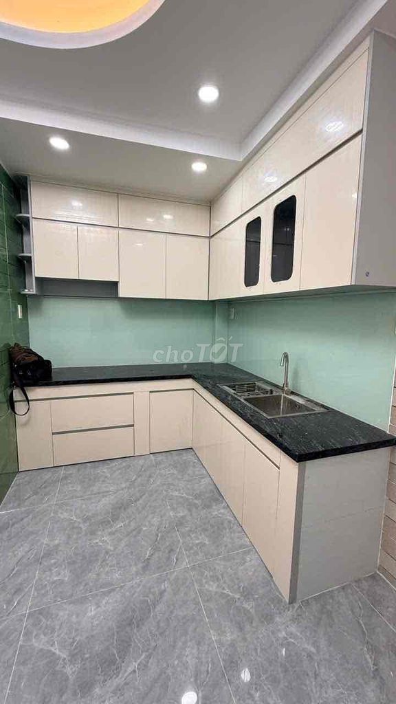 NHỈNH 4.x tỷ NGAY HOÀNG VĂN HỢP NGAY TÊN LỬA DT : 4 x 11  SHR