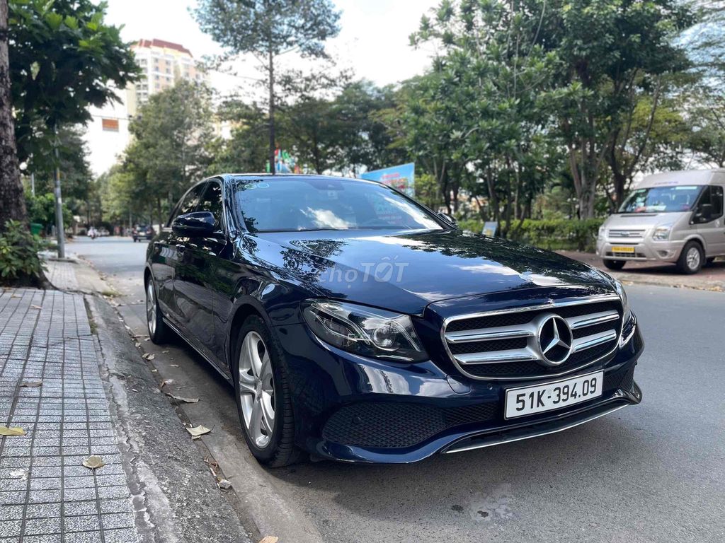 Mercedes Benz E Class 2016 E250 AMG - 70000 km