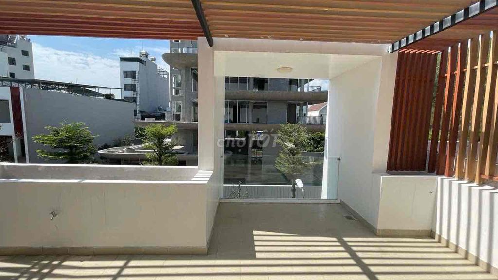 Nhà mặt tiền trung tâm quy nhơn, sổ hồng chính chủ (giá thương lượng) Nhà mặt tiền trung tâm quy nhơn, sổ hồng chính chủ (giá thương lượng)