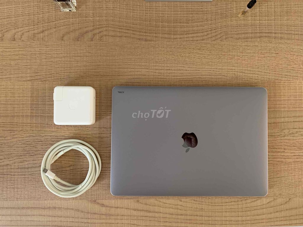 Apple Macbook Pro M1 8GB/512GB Touchbar 99%. Mua bán Laptop tại Thành phố Thủ Đức Tp Hồ Chí Minh được đăng bởi Hoàng Tùng hình 1