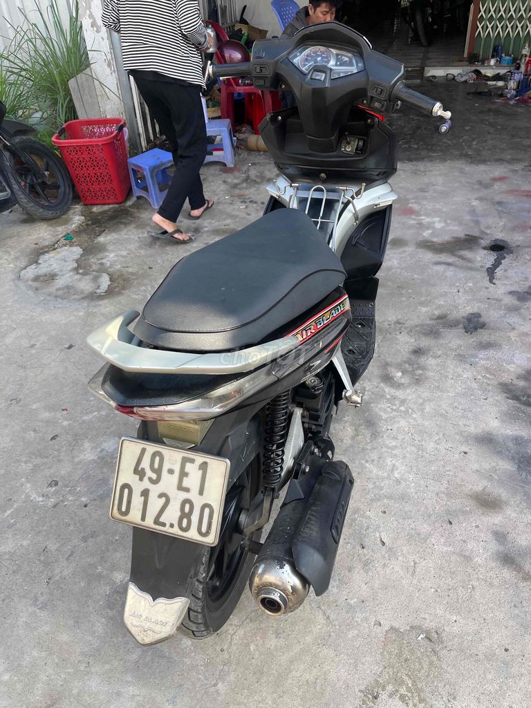 Honda Air Blade 2010 Fi Đen máy zin êm. Mua bán Xe máy tại Quận Cái Răng Cần Thơ được đăng bởi Cầm Đồ Minh Tấn hình 4
