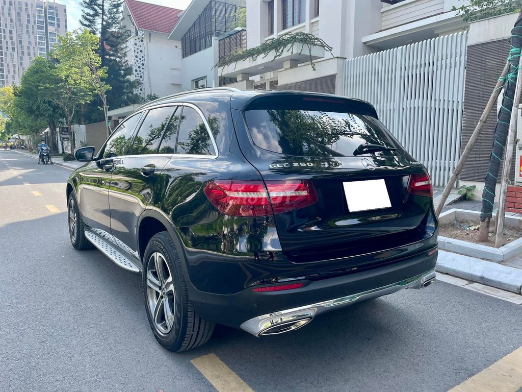 Mercedes Benz GLC 2018 250 4MATIC - 53,000 Miles.. Mua bán Ô tô tại Thành phố Thủ Đức Tp Hồ Chí Minh được đăng bởi Đức Tứ Bánh hình 10