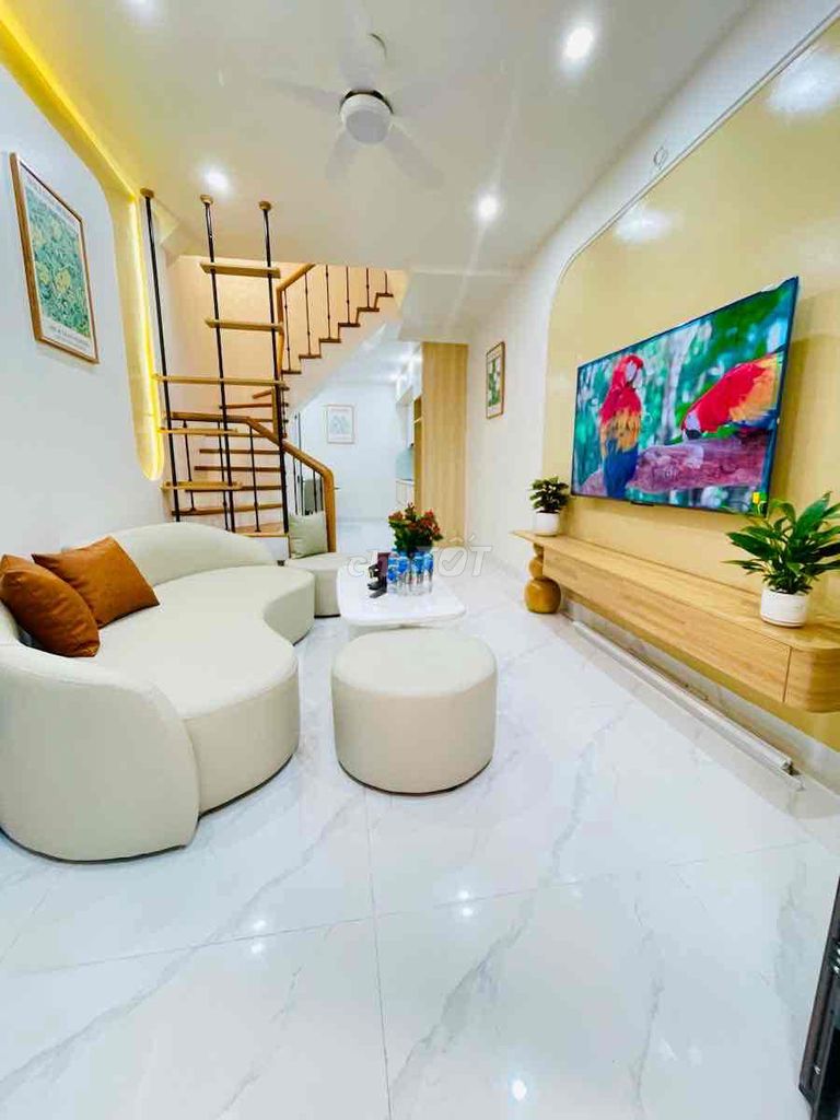 Bán Nhà Vũ Hữu, 45m2 4 Tầng, Nhà Đẹp, Ngõ Nông, Thoáng Sáng