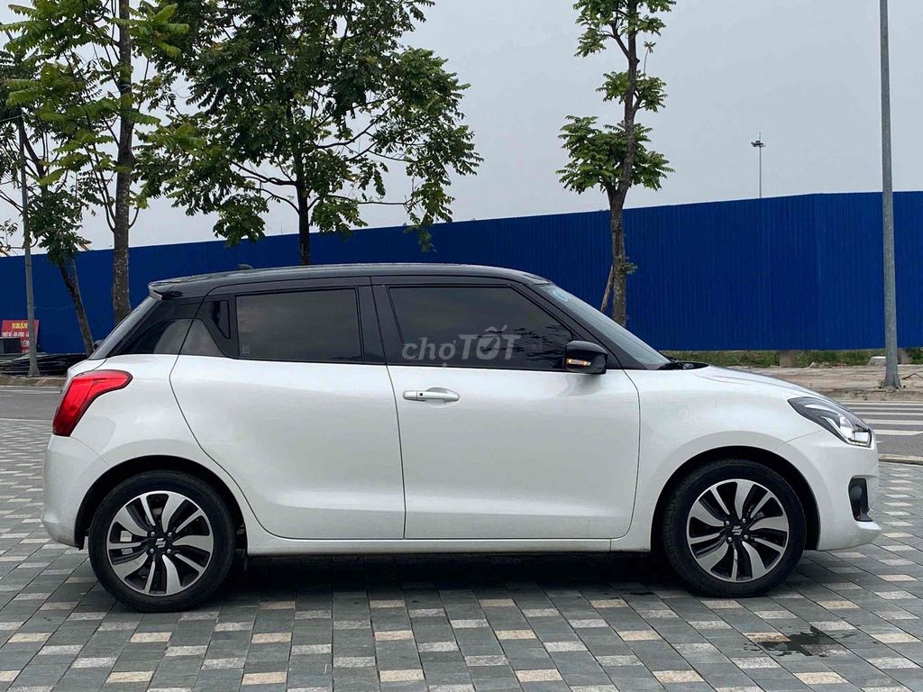 Suzuki Swift 2019 GLX 1.2 CVT - 70000 km