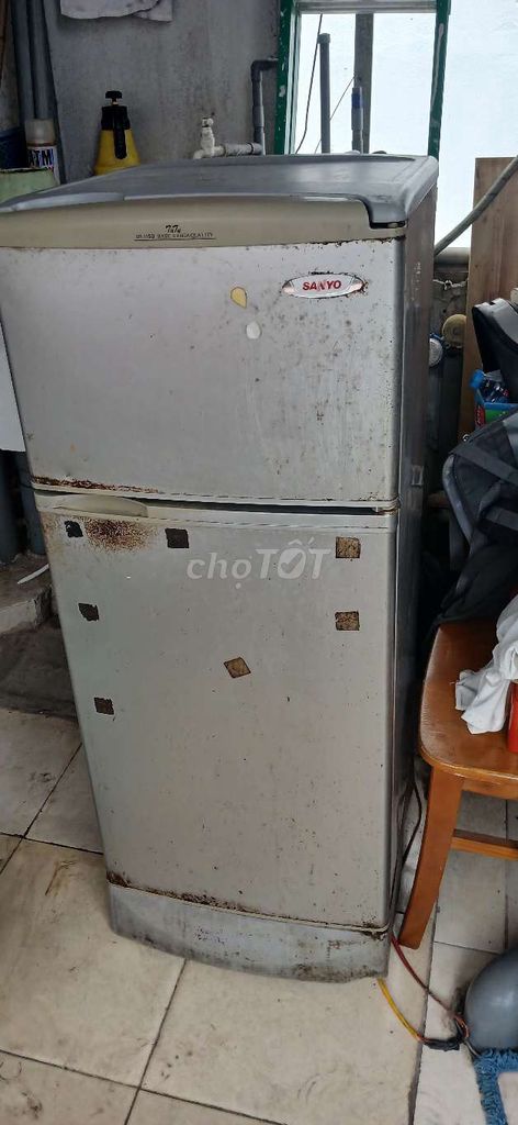 Tủ lạnh Sanyo Xám Đã qua sử dụng. Mua bán Tủ lạnh tại Quận Hoàn Kiếm Hà Nội được đăng bởi Chu văn hồng hình 1