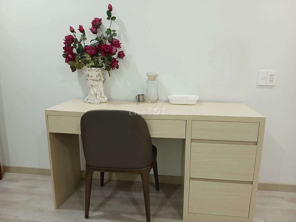 Phòng máy lạnh, thang máy, nội thất cao cấp