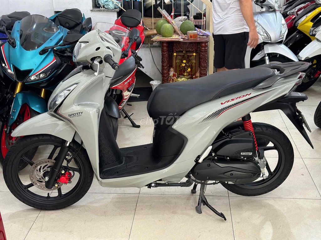 Honda Viosn 2024.BS72.PBĐB chính chủ.odd 8000km. Mua bán Xe máy tại Quận 6 Tp Hồ Chí Minh được đăng bởi Cửa Hàng Xe Máy Hoà Bùi hình 3