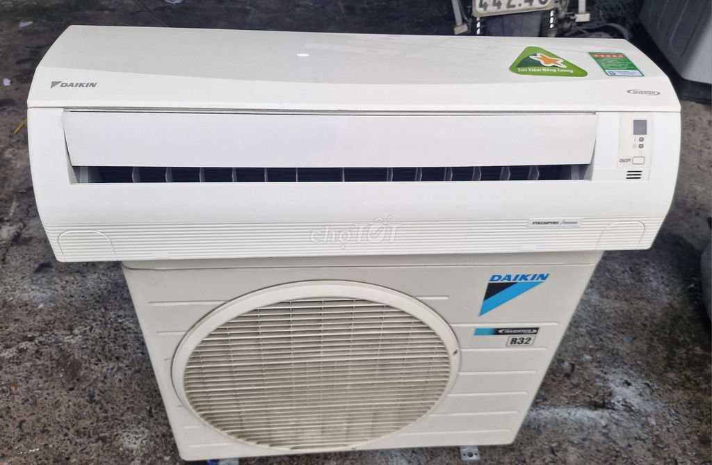 Máy lạnh daikin 1,5hp inveter mới 90% bao công lắp