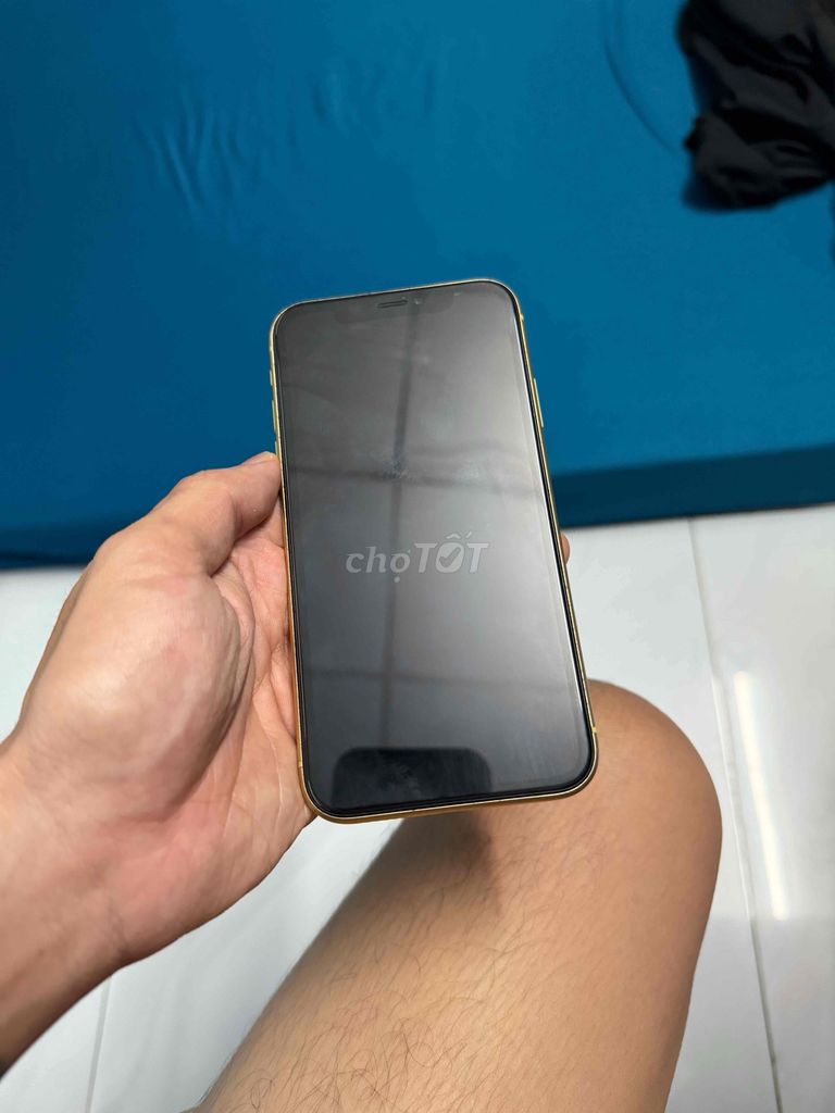 Apple iPhone XR Lock 64GB Vàng giao lưu. Mua bán Điện thoại tại Huyện Bình Chánh Tp Hồ Chí Minh được đăng bởi Minh hình 1