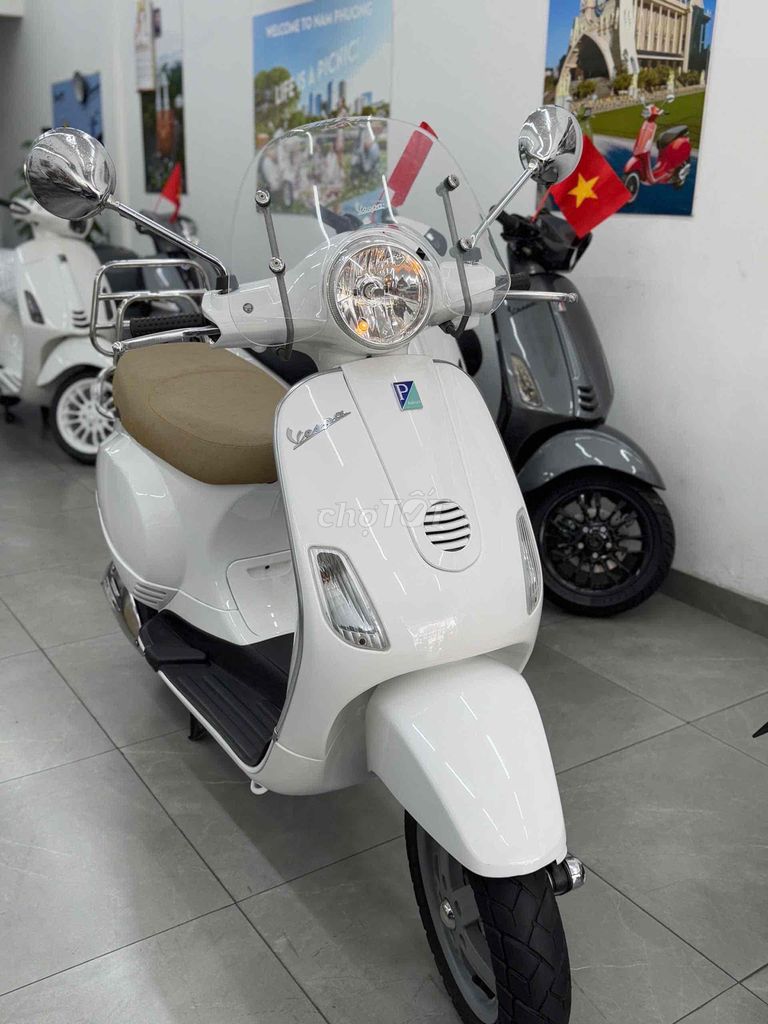 Lx 150 xe nhập italia nguyên chiếc. Mua bán Xe máy tại Quận Phú Nhuận Tp Hồ Chí Minh được đăng bởi  vespa Nam Phương hcm  hình 1