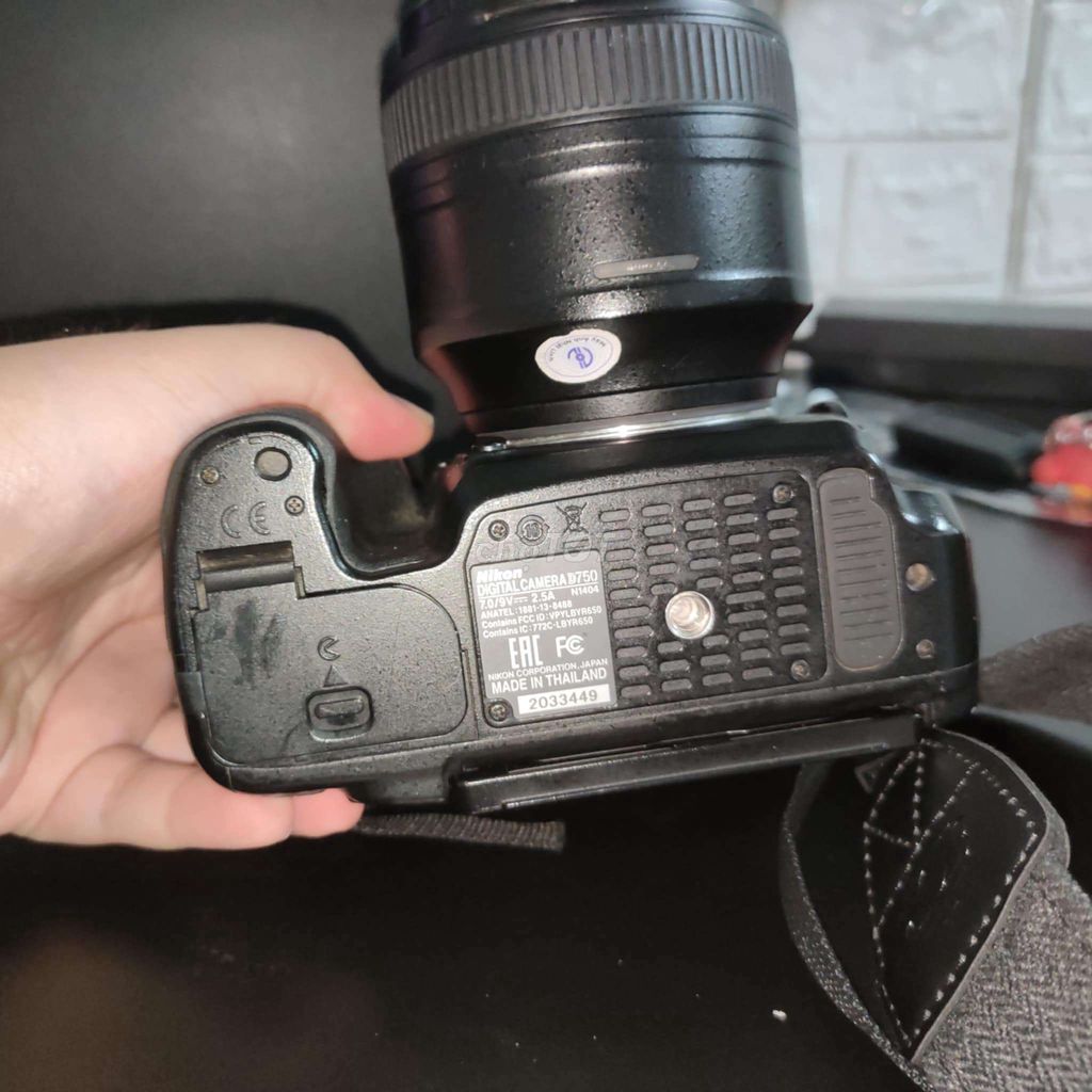 Nikon D750 + 85G