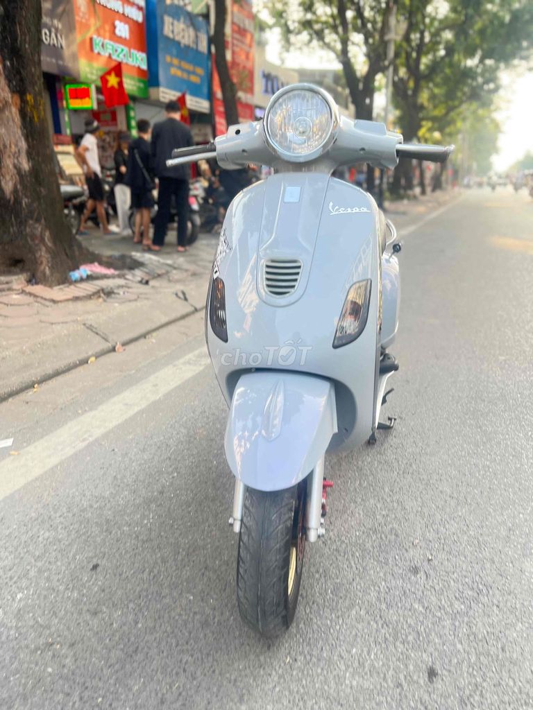 Xe điện Vespa Lx150 mầu xám