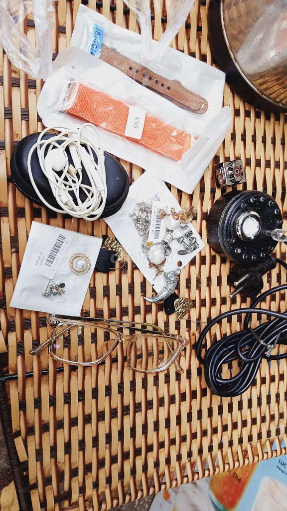 Phụ kiện tổng hợp nhiều màu. Mua bán Phụ kiện thời trang khác tại Quận Bình Thạnh Tp Hồ Chí Minh được đăng bởi GÓC PASS ĐỒ hình 1