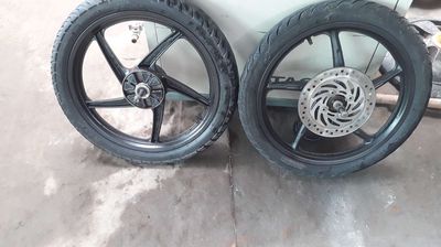 Cặp bánh mâm đĩa thẳng honda zin theo xe. Mua bán Phụ tùng xe tại Quận Bình Tân Tp Hồ Chí Minh được đăng bởi Bé Ngoan 