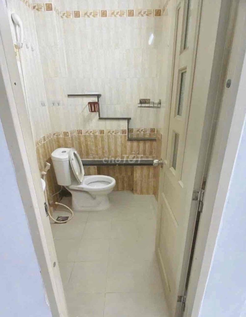 Просторный дом, машина заезжает, 4х13м, 1 этаж + лофт, для жилья и работы
