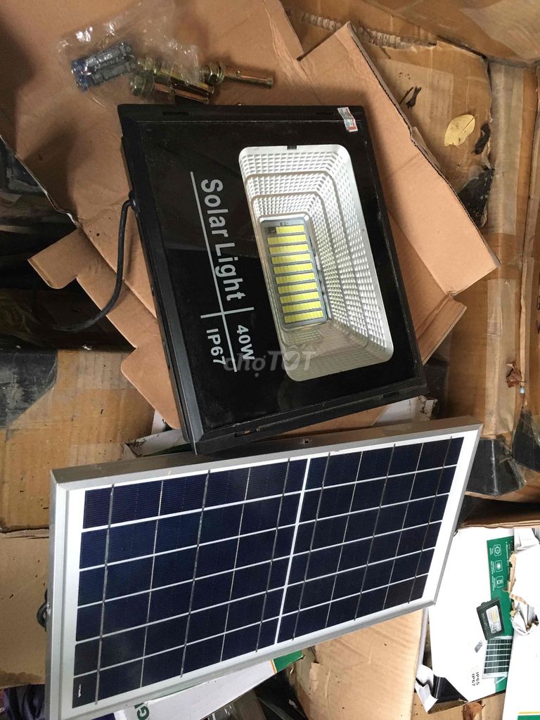 Đèn năng lượng mặt trời 40W ngoài trời IP67. Mua bán Đèn tại Thị xã Duy Tiên Hà Nam được đăng bởi hinh dieu linh hình 1