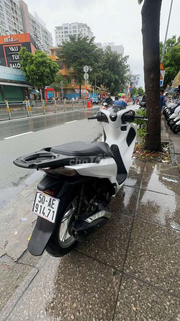 Хонда SH 125 2018 белая б/у