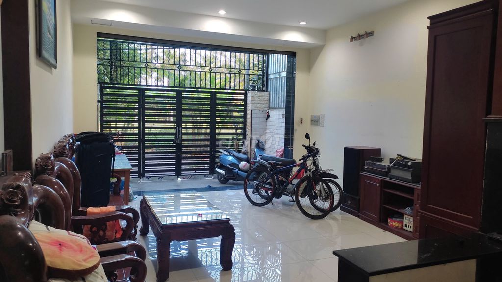 Cho thuê nhà phố KDC 13C, Phong Phú, BC. DT: 85m2, Giá: 14 triệu/tháng