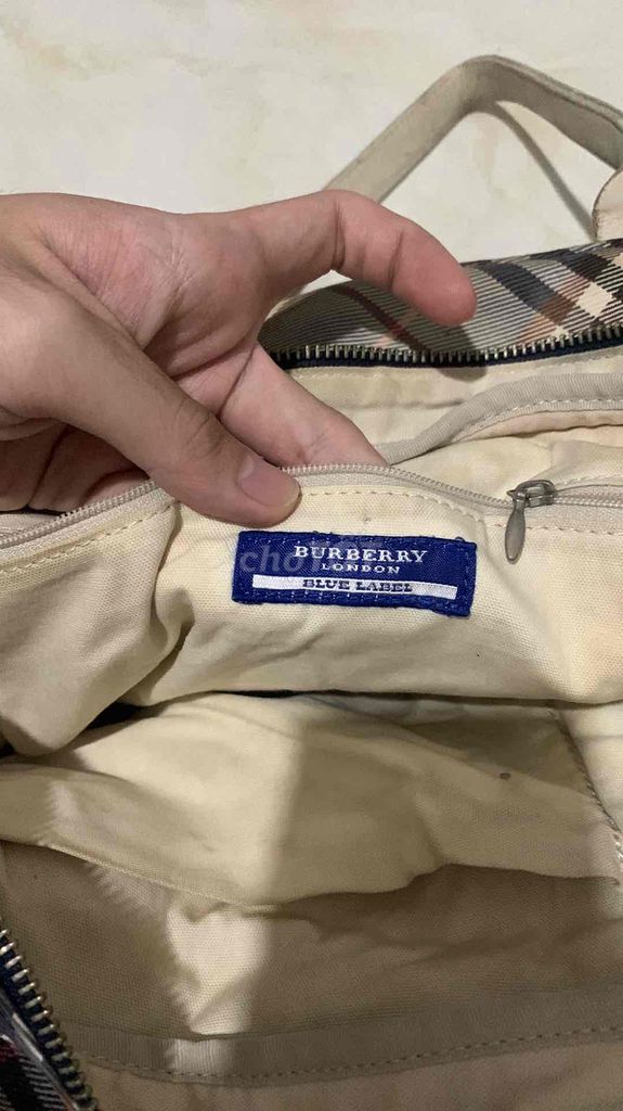 Túi Burberry Auth cond 8.5 không lỗi