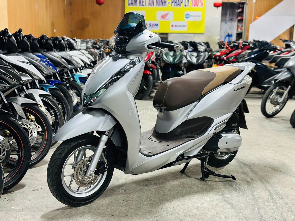 XE MÁYTHANH TÙNG_LEAD 125 XÁM BẠC ĐÈN LED KHÓA SMK. Mua bán Xe máy tại Quận Nam Từ Liêm Hà Nội được đăng bởi THANH TÙNG hình 5