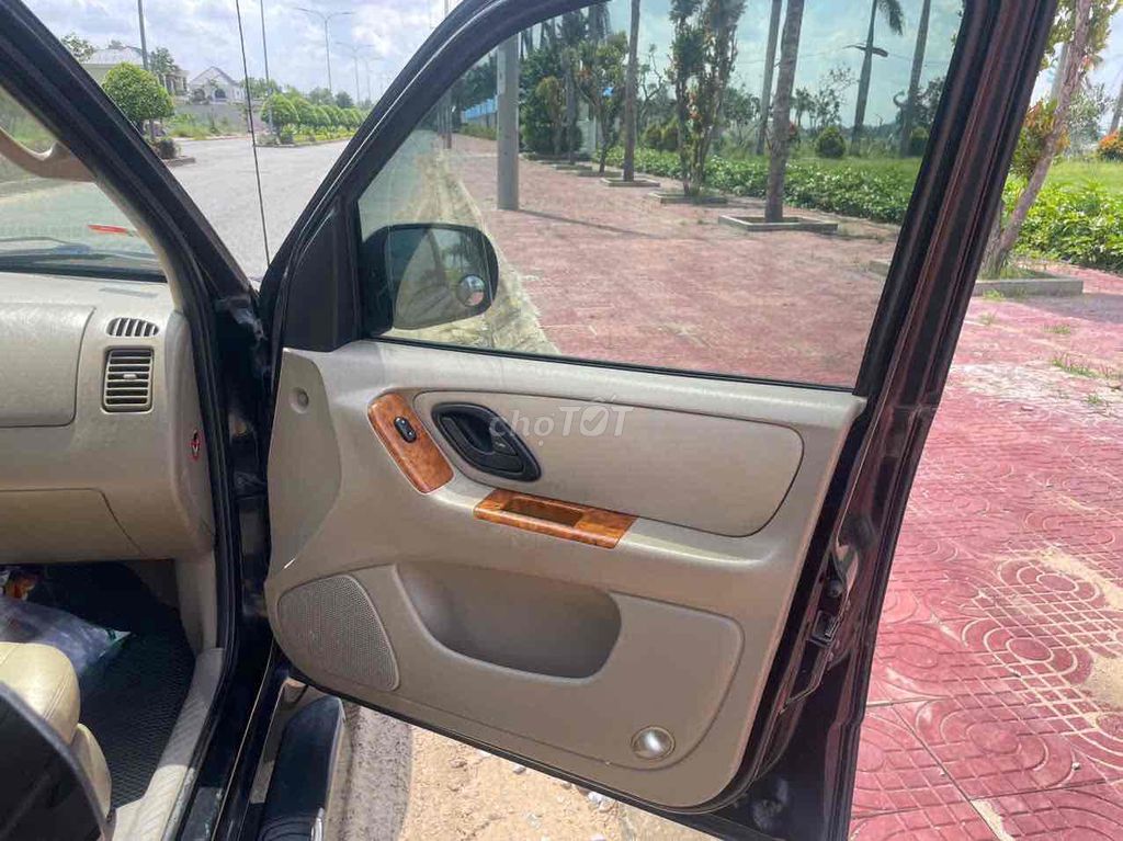 Ford Escape 2005 Đen. Mua bán Ô tô tại Quận Cái Răng Cần Thơ được đăng bởi Toan hình 4