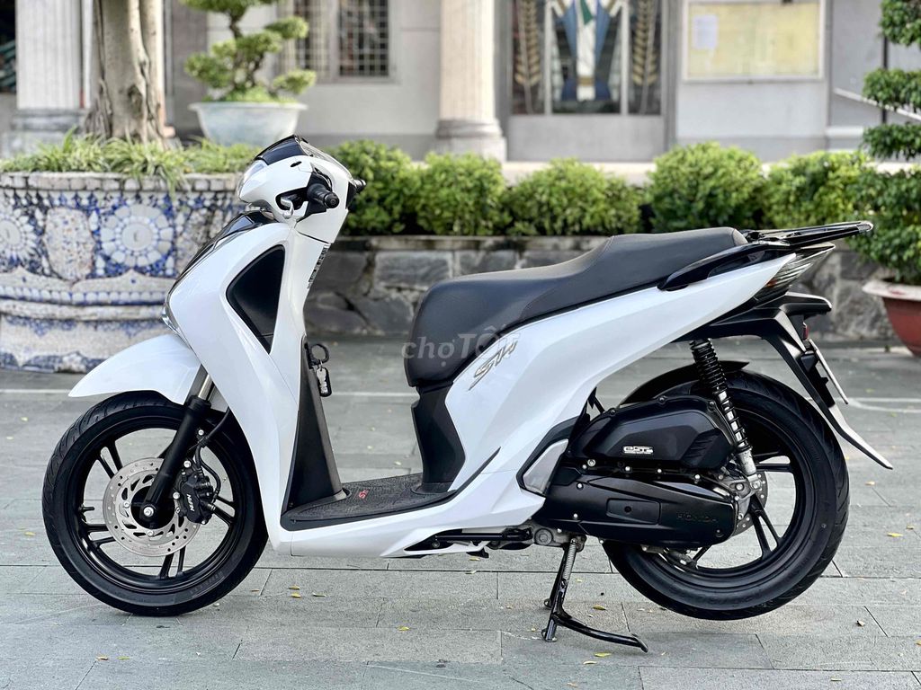 ❤️SH 125 2017 Trắng Sporty BSTP chính chủ có góp. Mua bán Xe máy tại Thành phố Thủ Đức Tp Hồ Chí Minh được đăng bởi Hiếu  hình 3